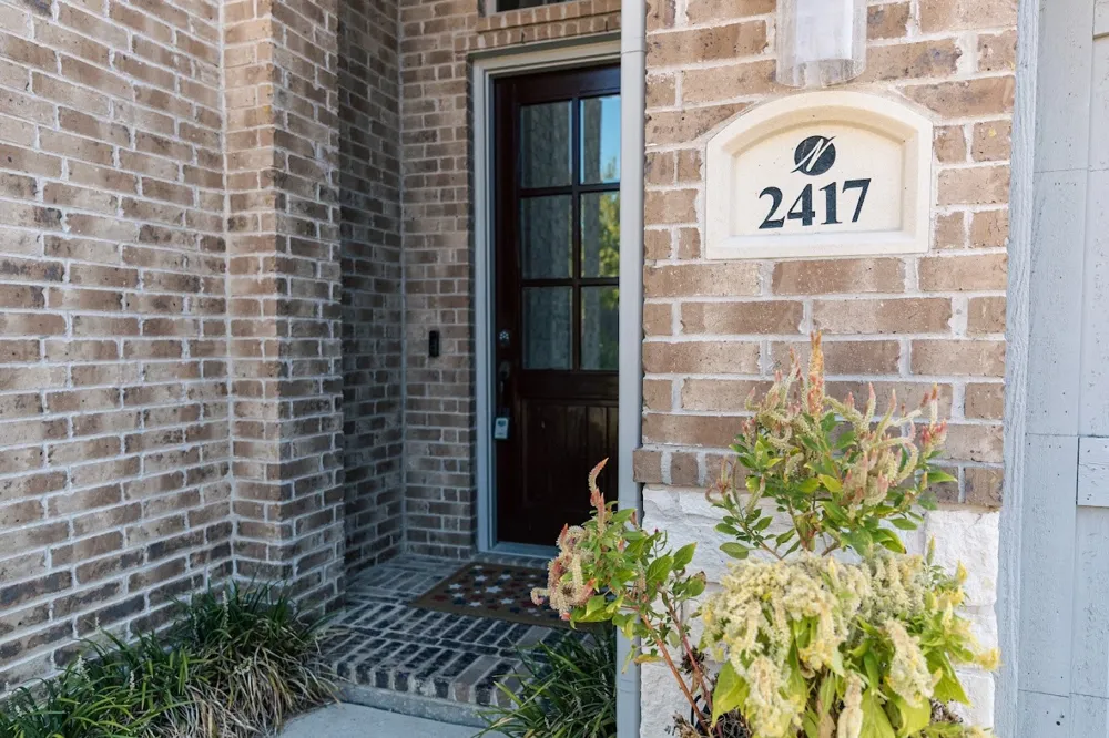 2417 Mare Road Carrollton, TX 75010
