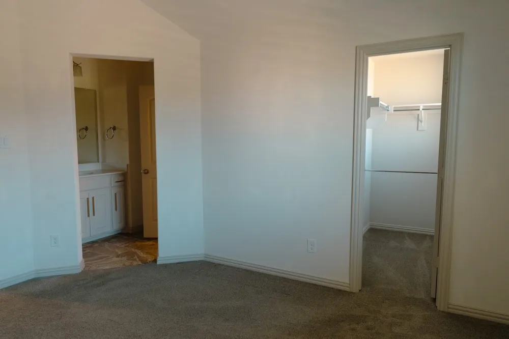 2417 Mare Road Carrollton, TX 75010