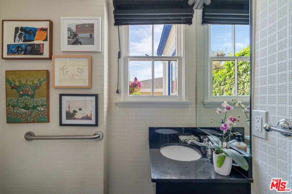 11806 Bellagio Road Los Angeles, CA 90049