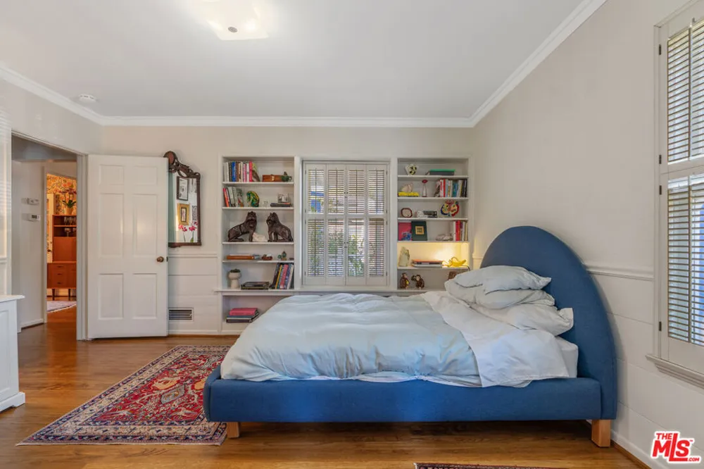 11806 Bellagio Road Los Angeles, CA 90049