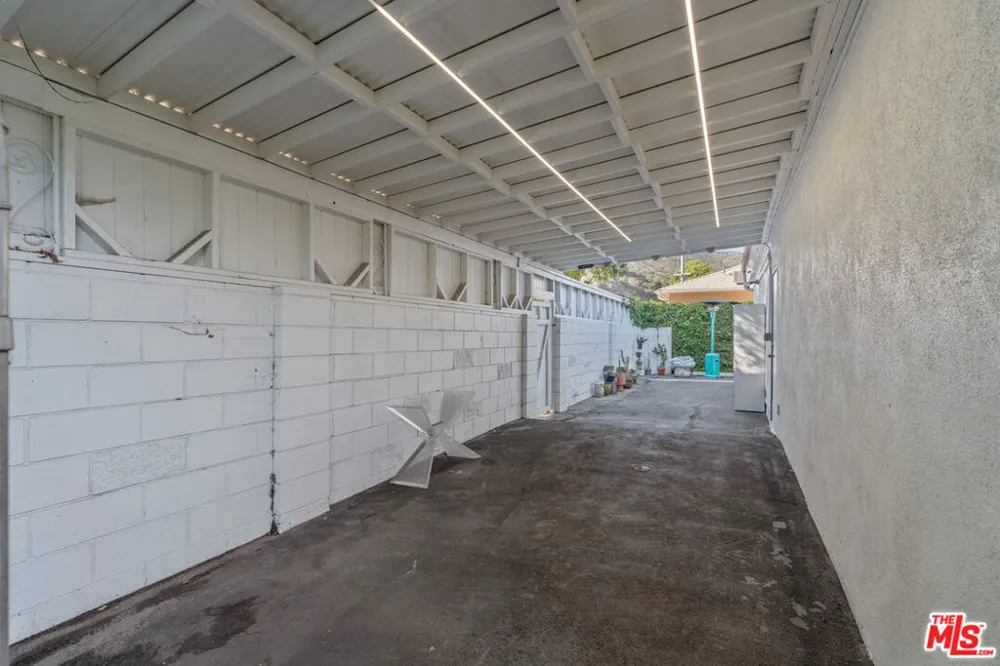 11806 Bellagio Road Los Angeles, CA 90049