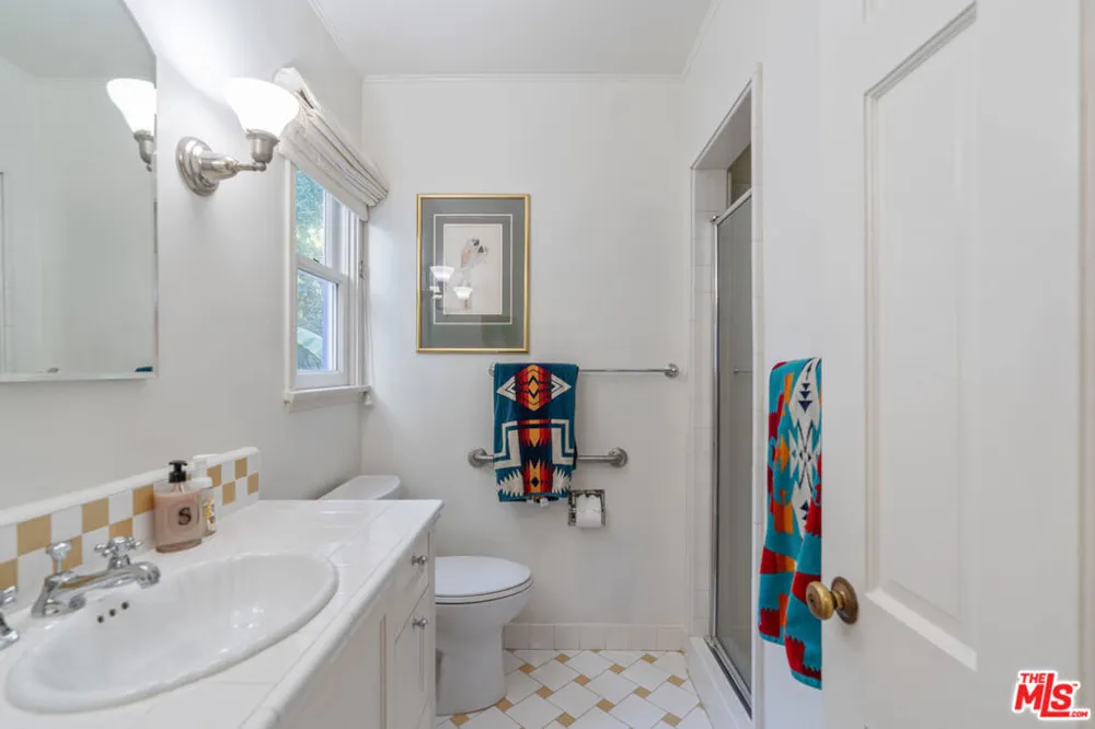 11806 Bellagio Road Los Angeles, CA 90049
