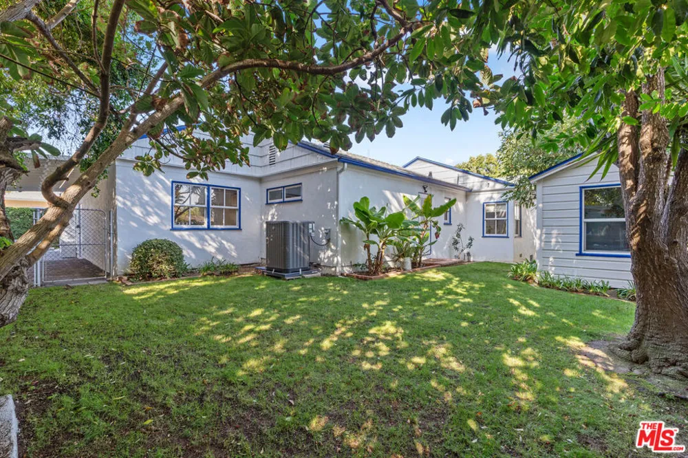 11806 Bellagio Road Los Angeles, CA 90049
