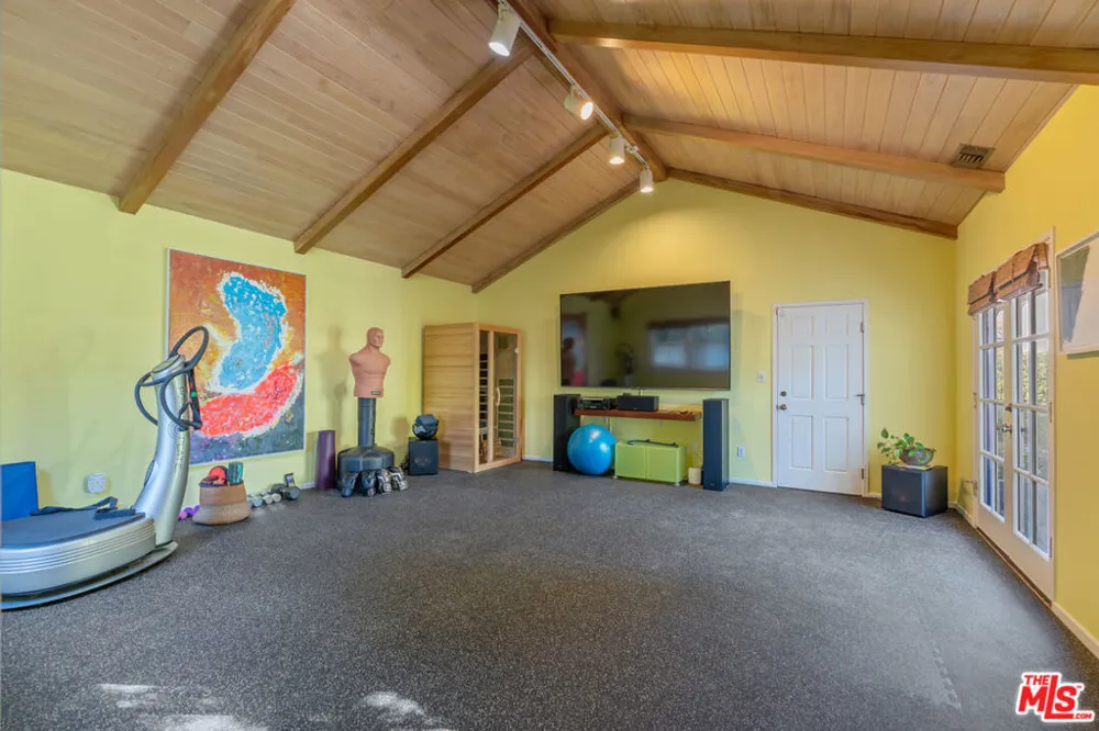 11806 Bellagio Road Los Angeles, CA 90049