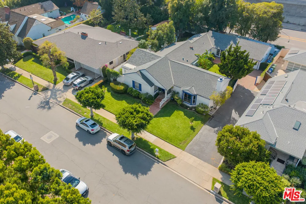 11806 Bellagio Road Los Angeles, CA 90049