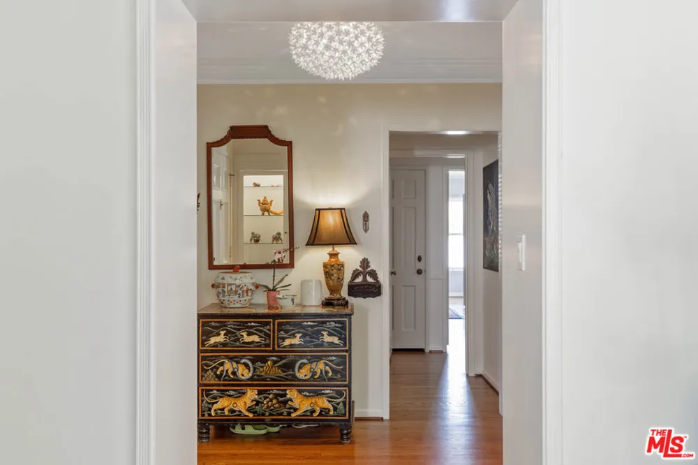 11806 Bellagio Road Los Angeles, CA 90049