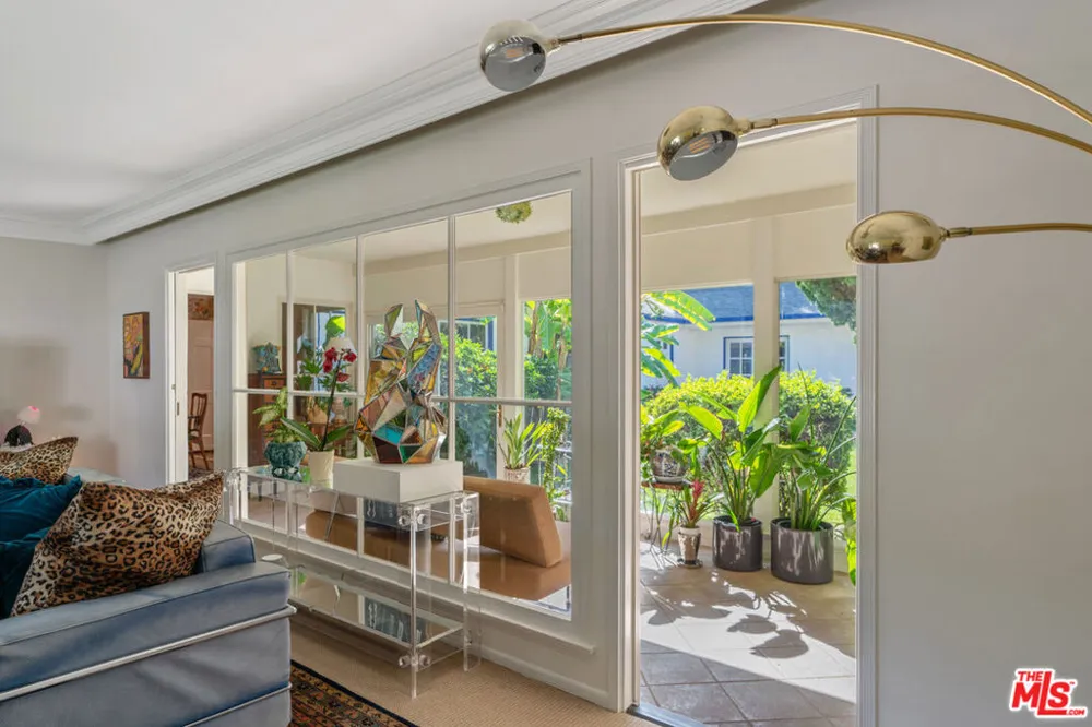 11806 Bellagio Road Los Angeles, CA 90049