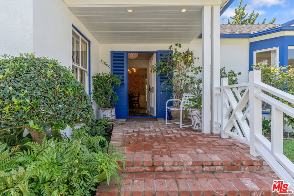 11806 Bellagio Road Los Angeles, CA 90049