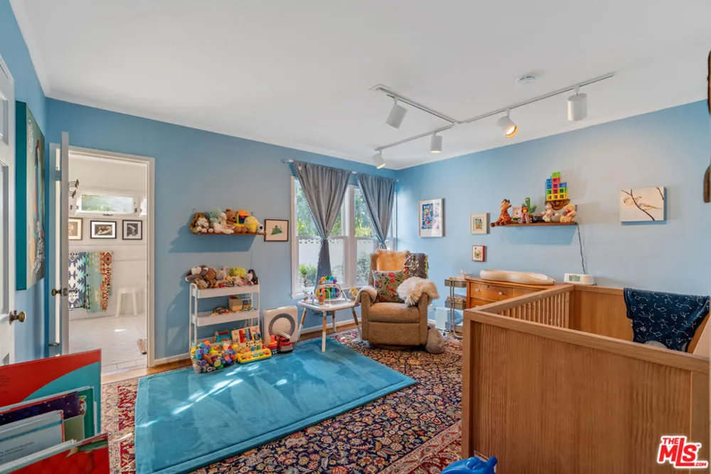 11806 Bellagio Road Los Angeles, CA 90049