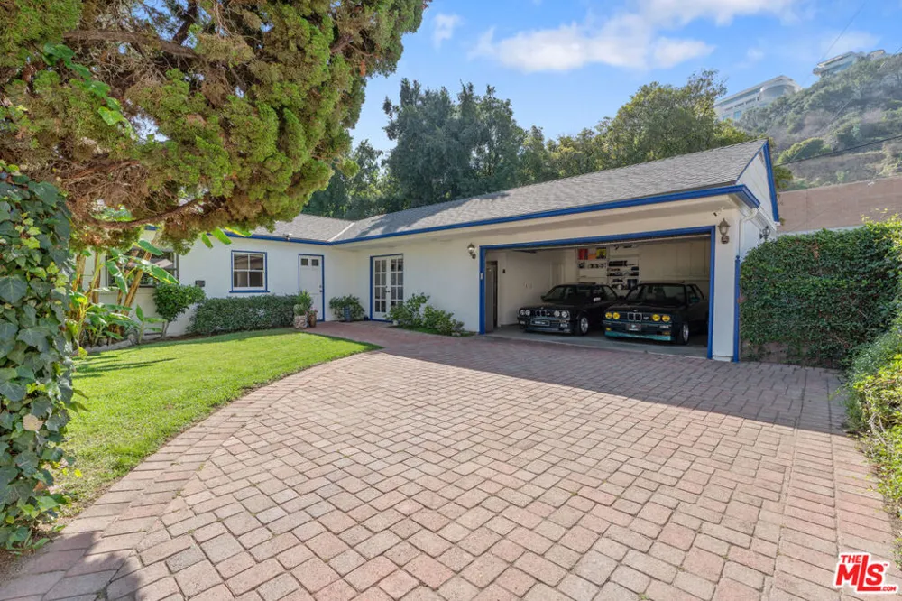 11806 Bellagio Road Los Angeles, CA 90049