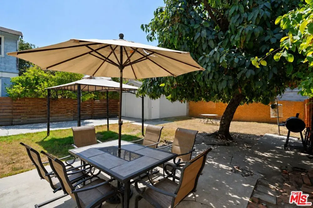 1030 W 20th Street Los Angeles, CA 90007