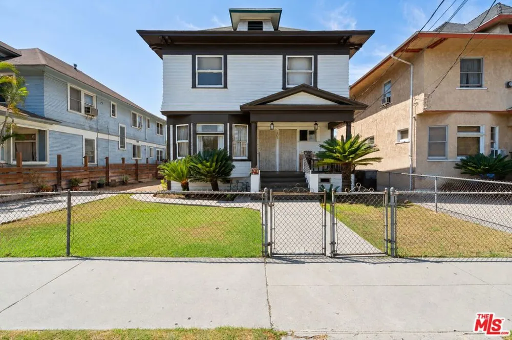 1030 W 20th Street Los Angeles, CA 90007
