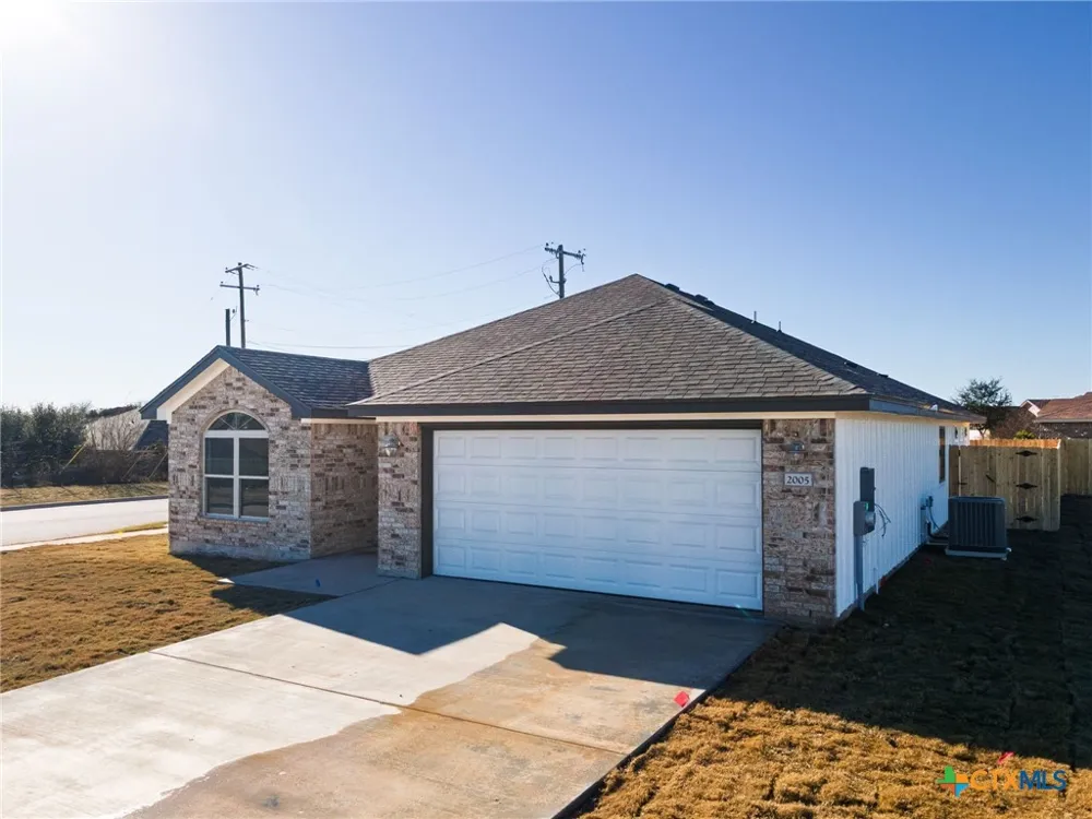 2115 Blackhawk Loop Belton, TX 76513