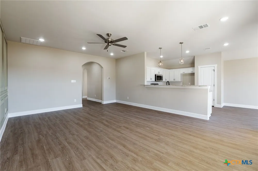 2115 Blackhawk Loop Belton, TX 76513