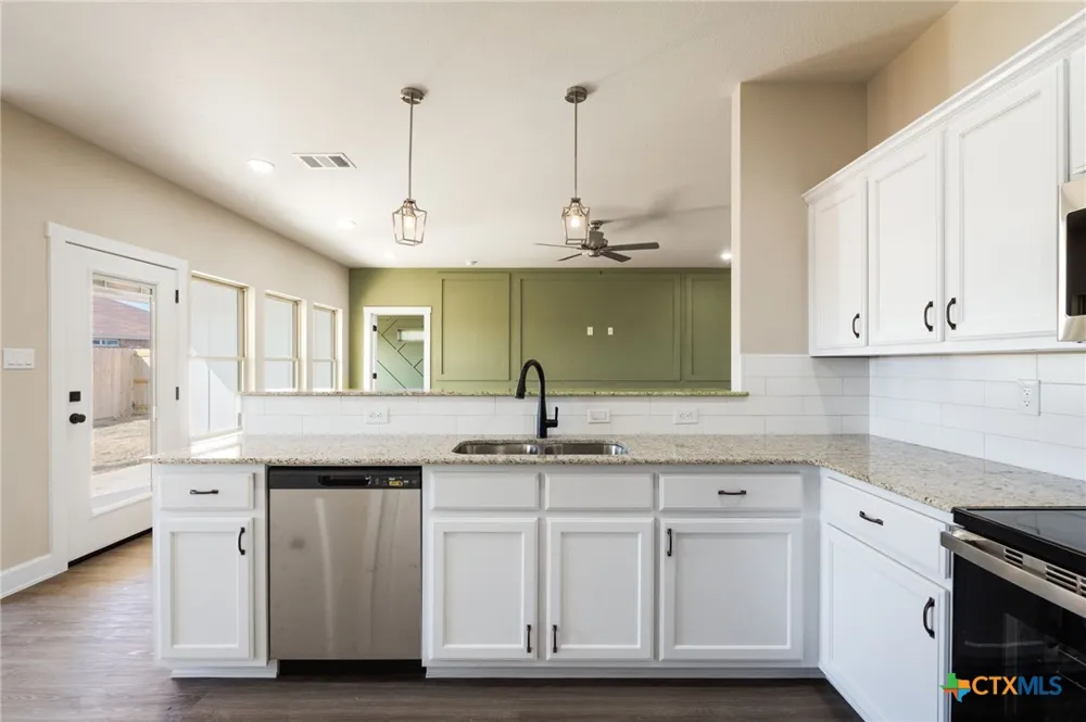 2115 Blackhawk Loop Belton, TX 76513
