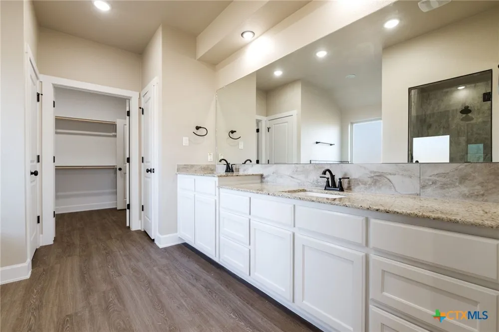 2115 Blackhawk Loop Belton, TX 76513