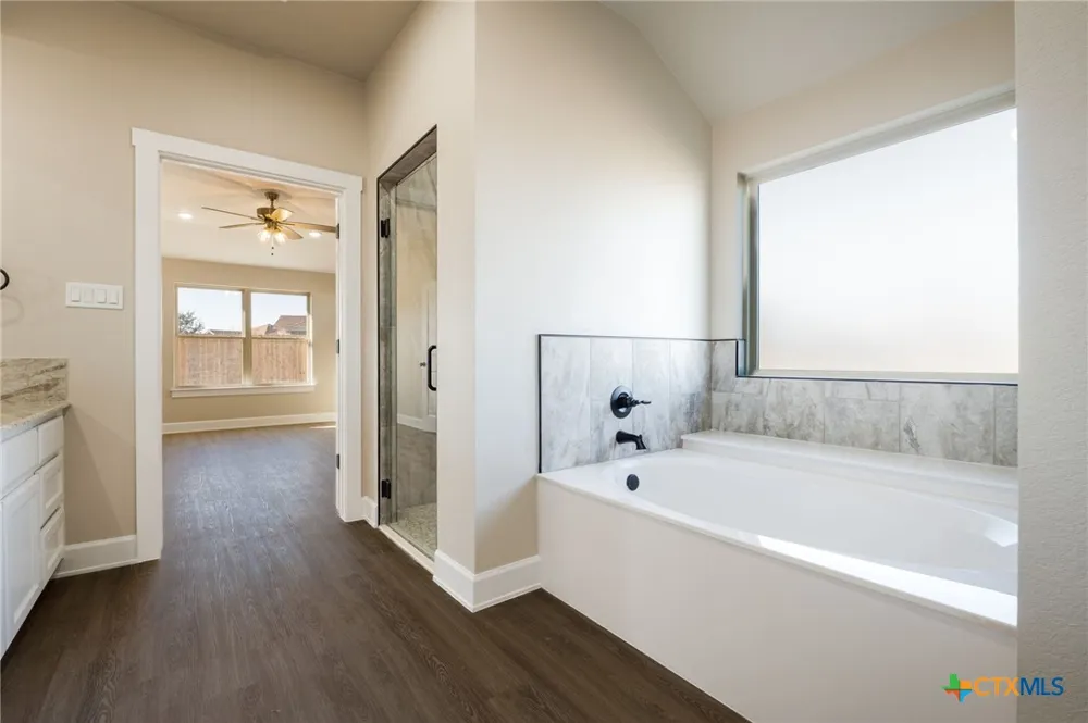 2115 Blackhawk Loop Belton, TX 76513