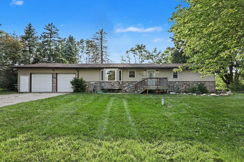 4704 Rohr Road Lake Orion, MI 48359