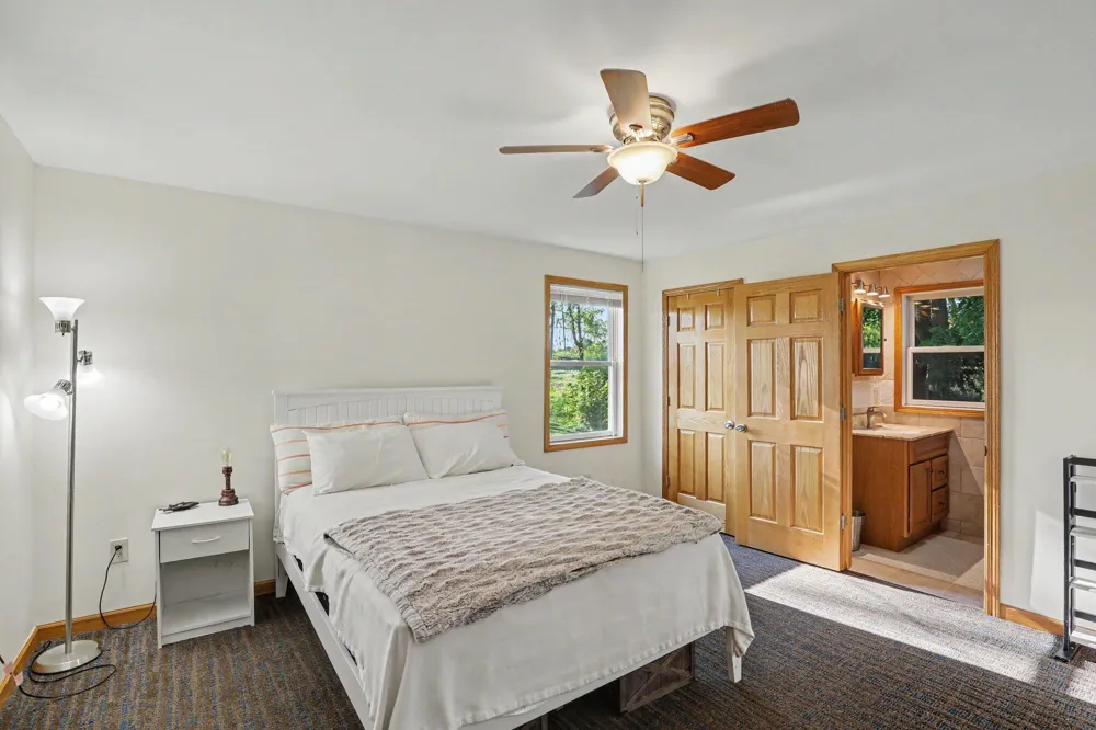 4704 Rohr Road Lake Orion, MI 48359