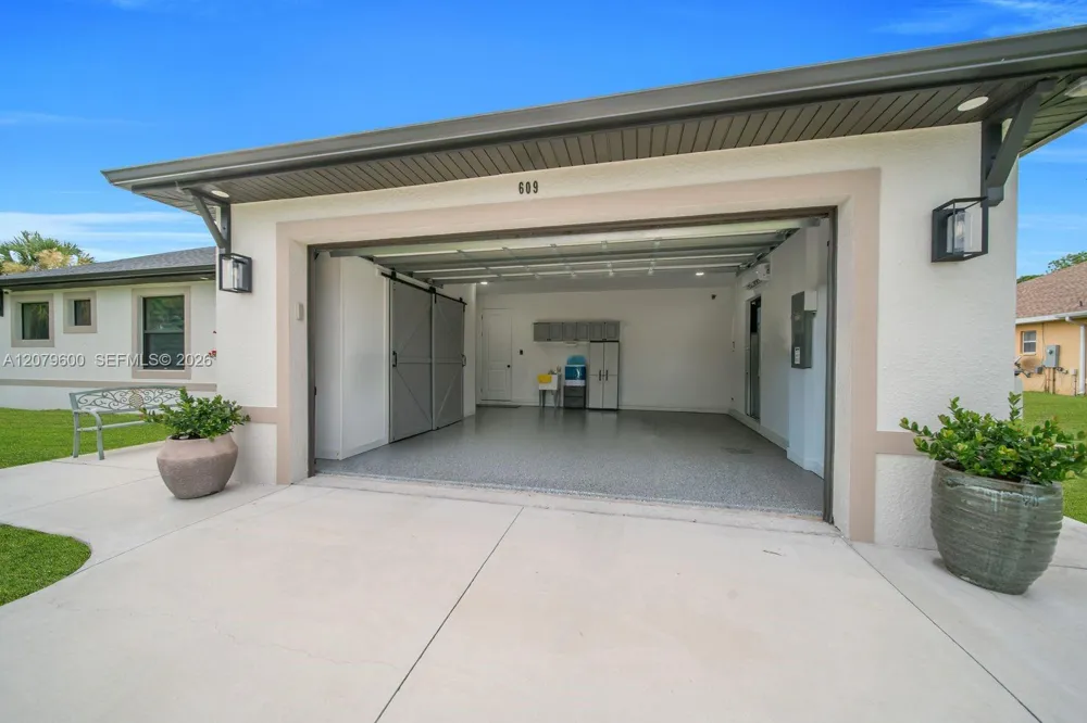 609 Clayton Ave Lehigh Acres, FL 33972
