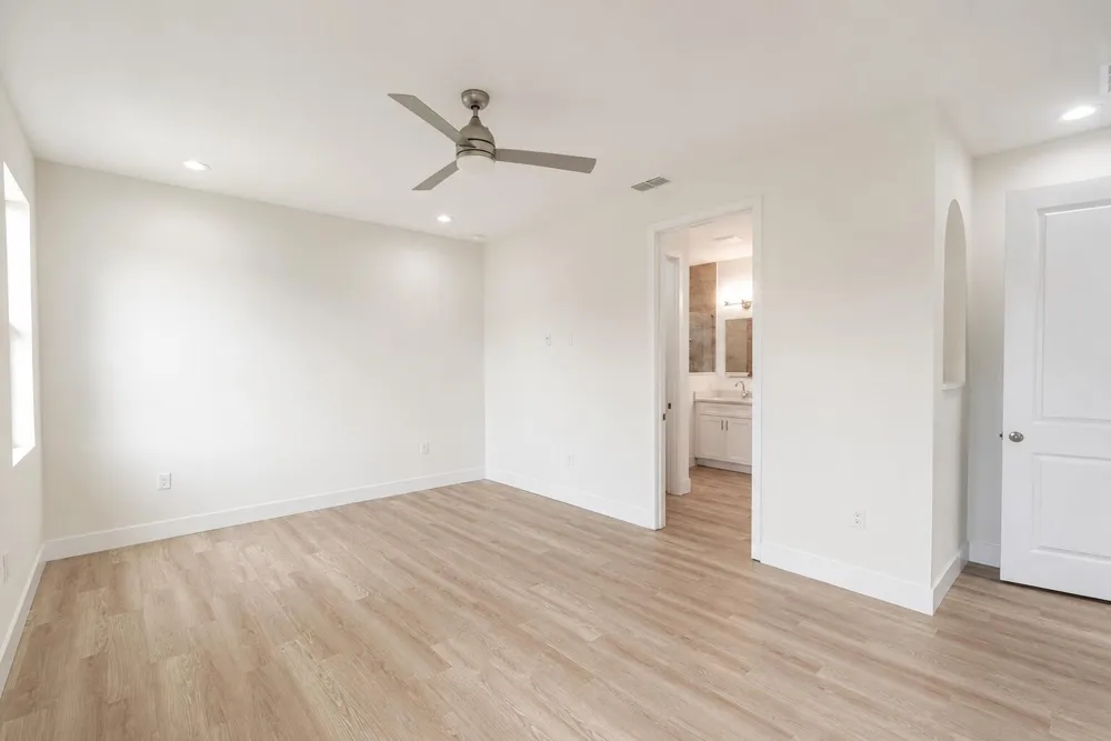 460 GRENADIER AVENUE NW Palm Bay, FL 32907