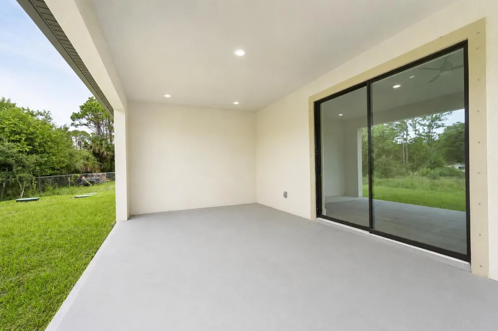 460 GRENADIER AVENUE NW Palm Bay, FL 32907