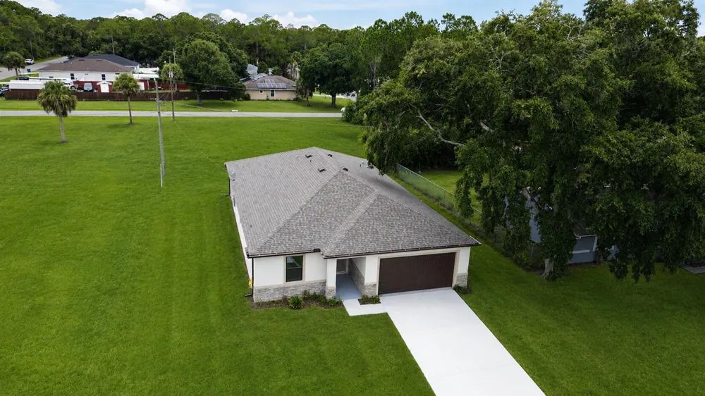 460 GRENADIER AVENUE NW Palm Bay, FL 32907