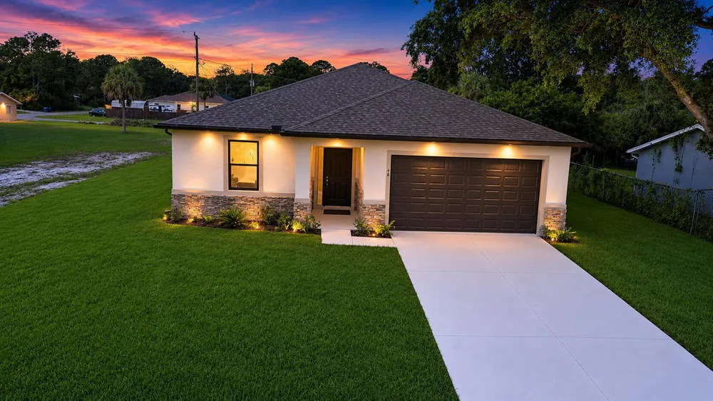 460 GRENADIER AVENUE NW Palm Bay, FL 32907