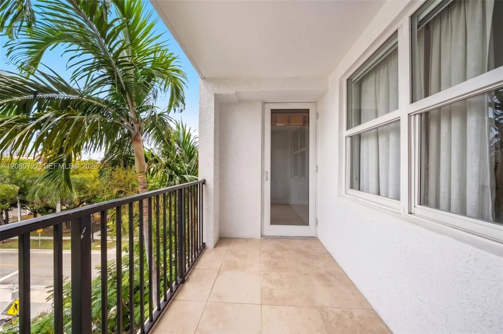 17150 Bay Rd #2516 Sunny Isles Beach, FL 33160