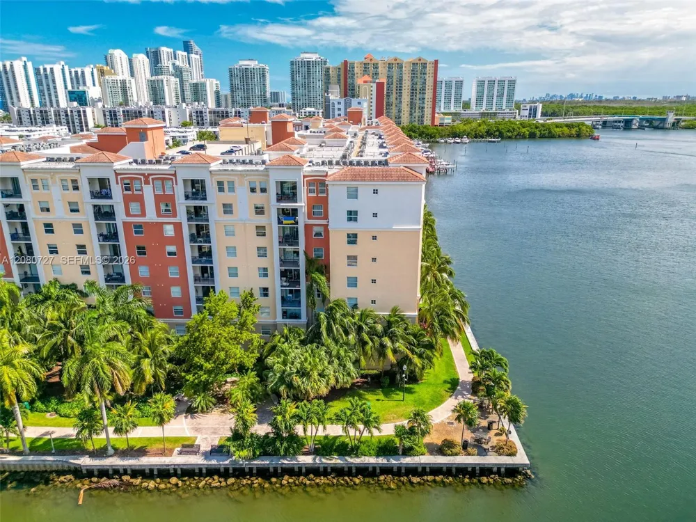 17150 Bay Rd #2516 Sunny Isles Beach, FL 33160