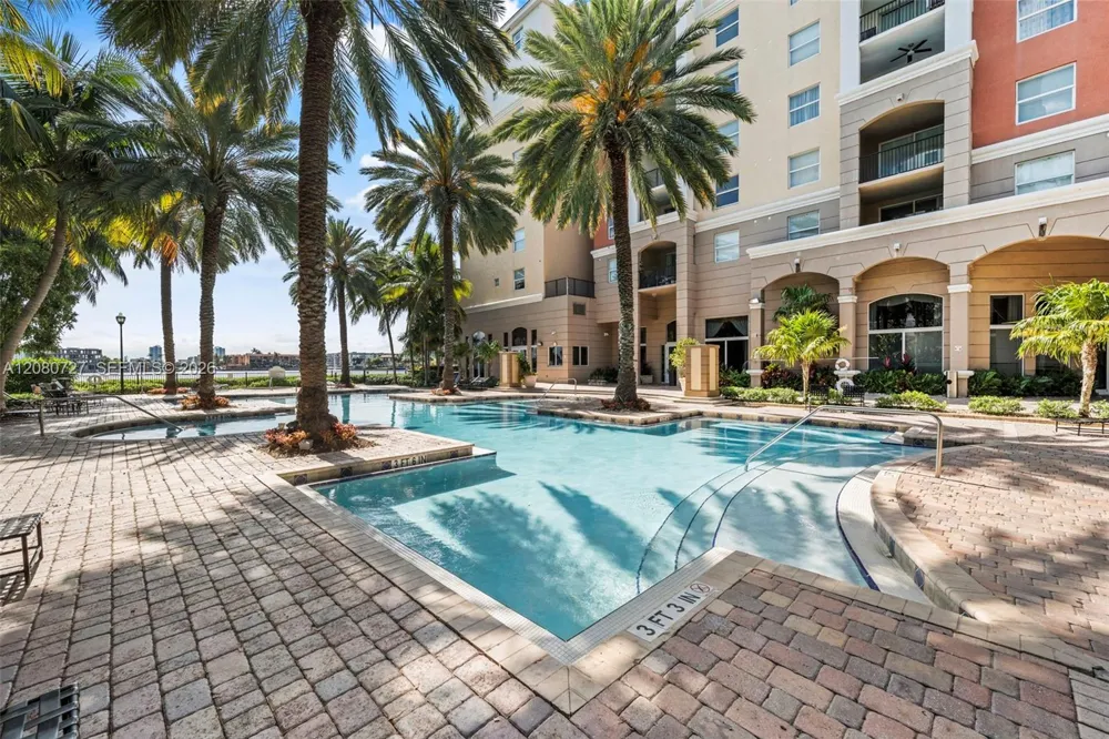 17150 Bay Rd #2516 Sunny Isles Beach, FL 33160