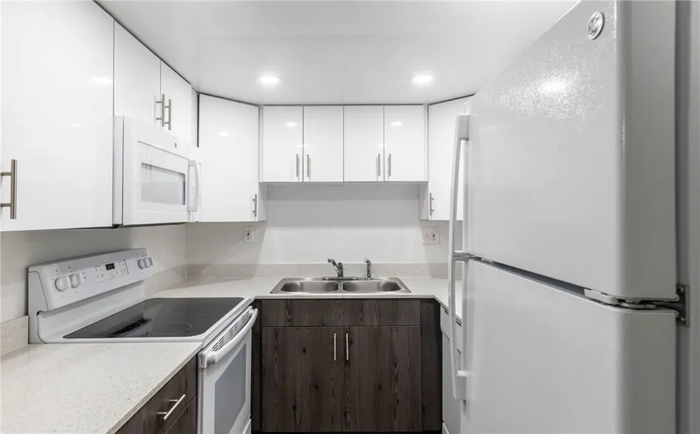 401 NW 34 STREET #86-115 Pompano Beach, FL 33064