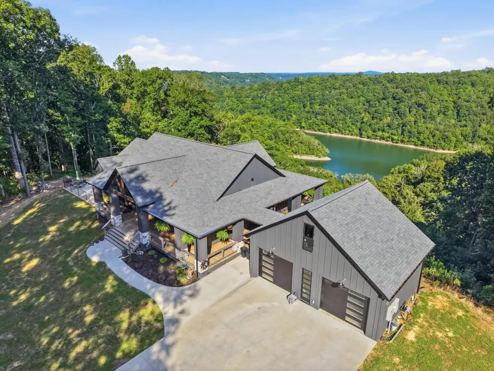 1200 Pine Orchard Rd Smithville, TN 37166