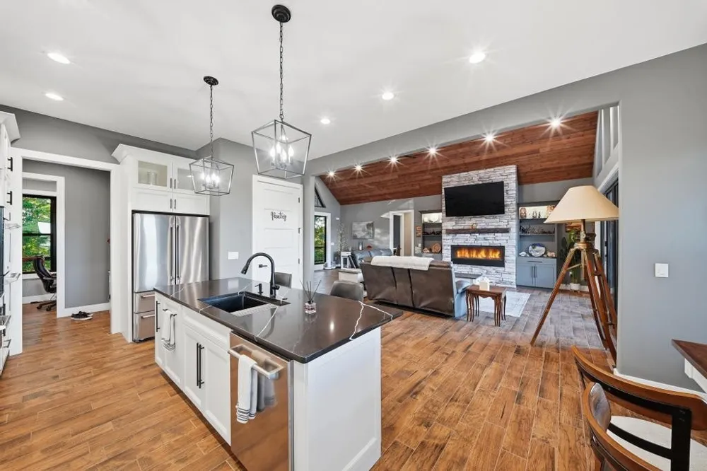 1200 Pine Orchard Rd Smithville, TN 37166