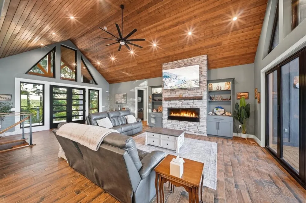 1200 Pine Orchard Rd Smithville, TN 37166
