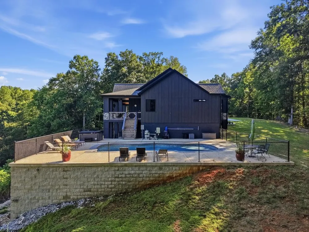 1200 Pine Orchard Rd Smithville, TN 37166