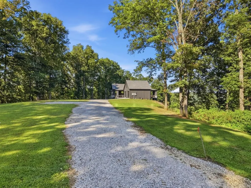 1200 Pine Orchard Rd Smithville, TN 37166