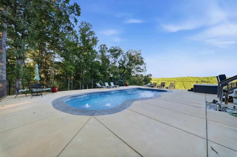 1200 Pine Orchard Rd Smithville, TN 37166