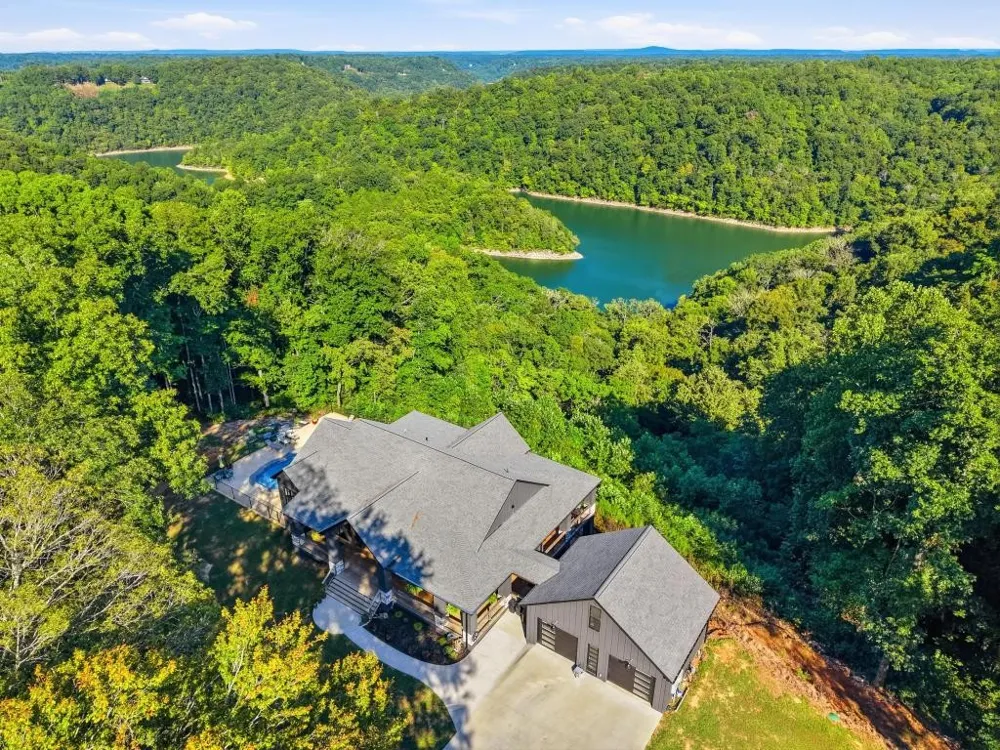 1200 Pine Orchard Rd Smithville, TN 37166