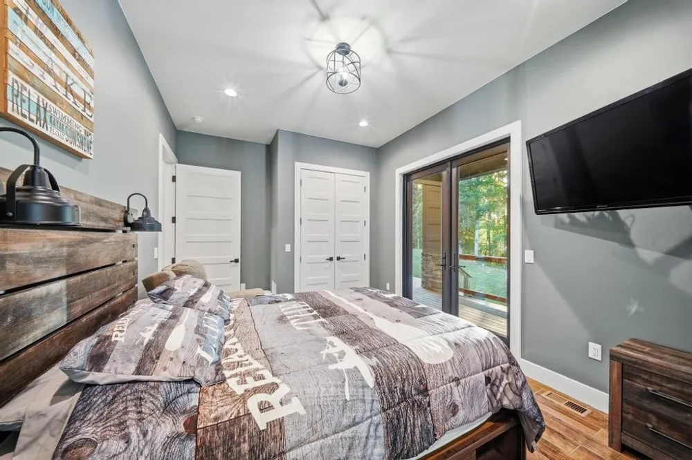 1200 Pine Orchard Rd Smithville, TN 37166