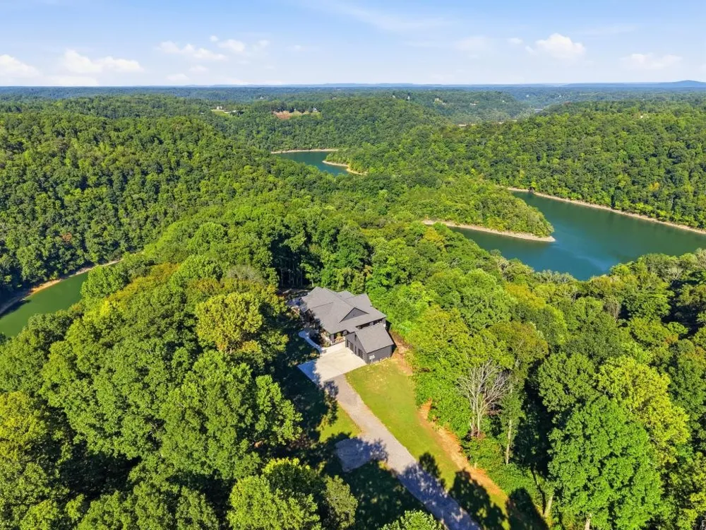1200 Pine Orchard Rd Smithville, TN 37166