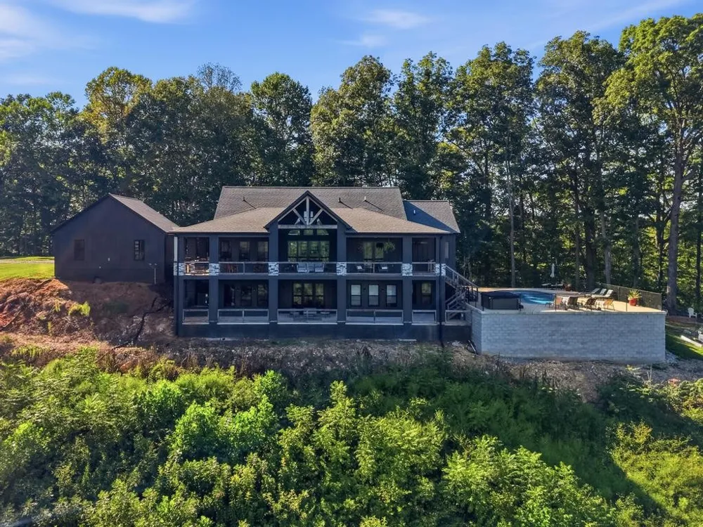 1200 Pine Orchard Rd Smithville, TN 37166