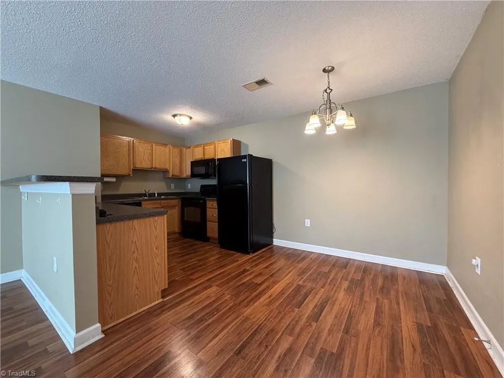 1860 Crest Hollow Drive #203 Winston-Salem, NC 27127