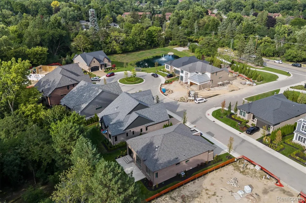 4182 Prescott Park Circle West Bloomfield Charter Township, MI 48323