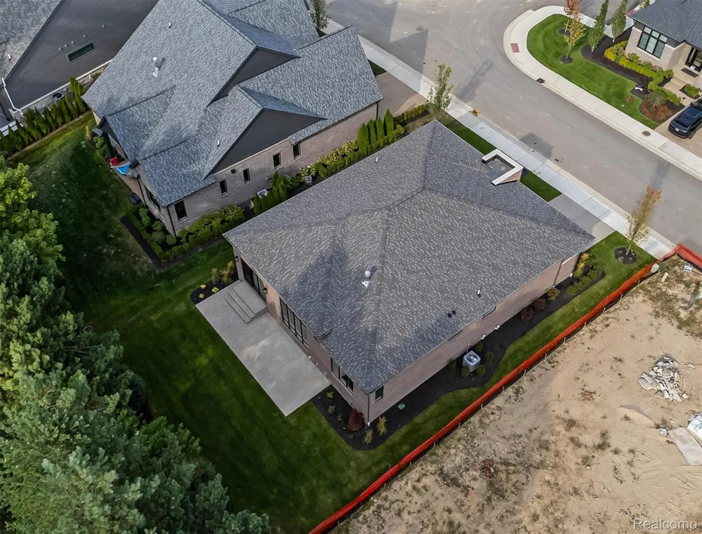 4182 Prescott Park Circle West Bloomfield Charter Township, MI 48323