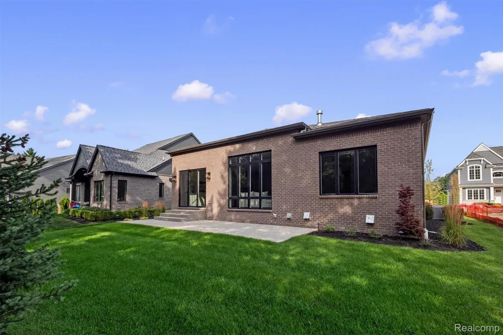 4182 Prescott Park Circle West Bloomfield Charter Township, MI 48323