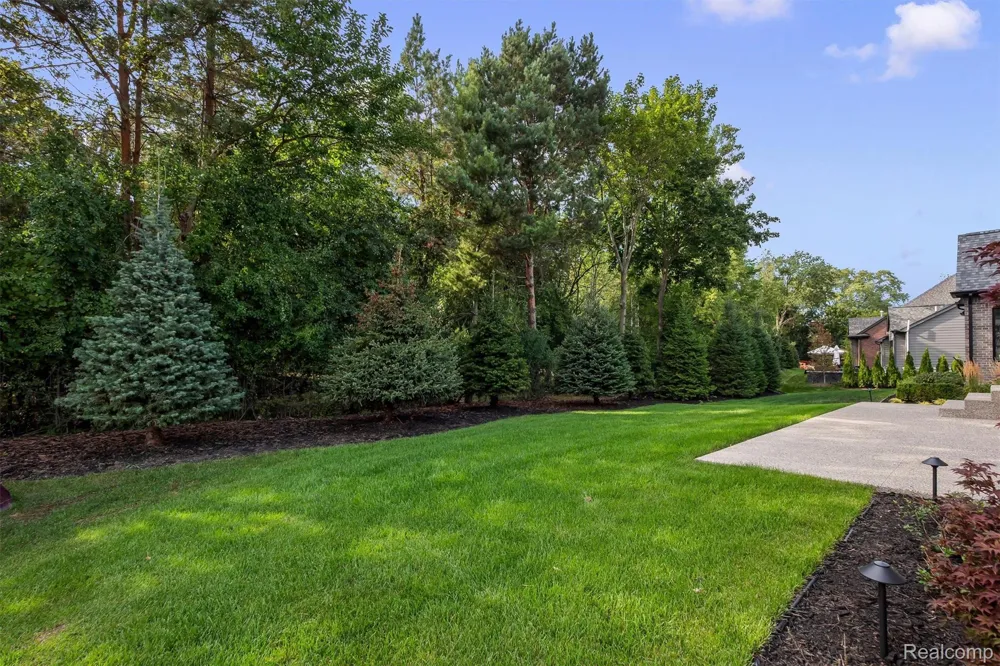 4182 Prescott Park Circle West Bloomfield Charter Township, MI 48323