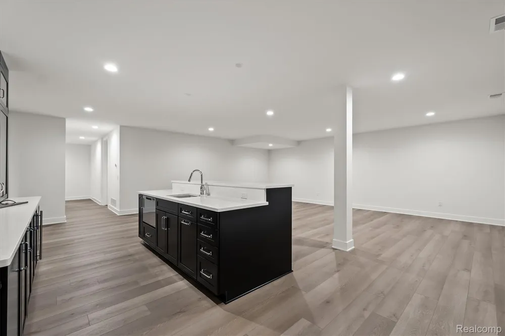 4182 Prescott Park Circle West Bloomfield Charter Township, MI 48323