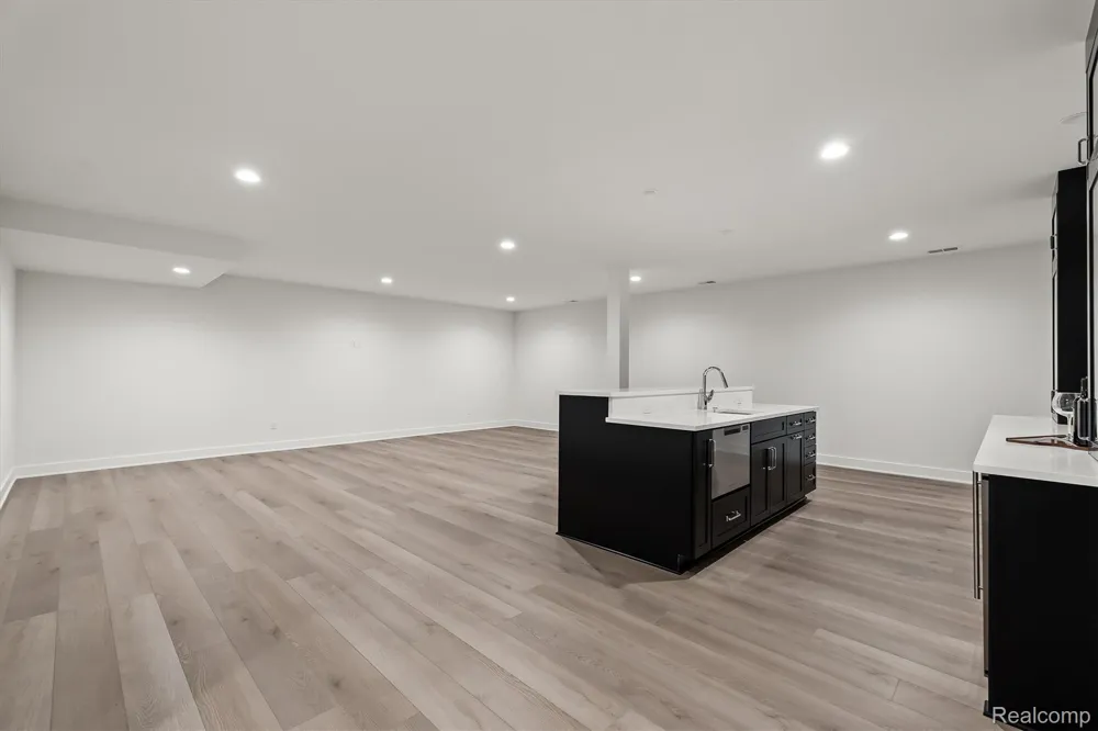 4182 Prescott Park Circle West Bloomfield Charter Township, MI 48323