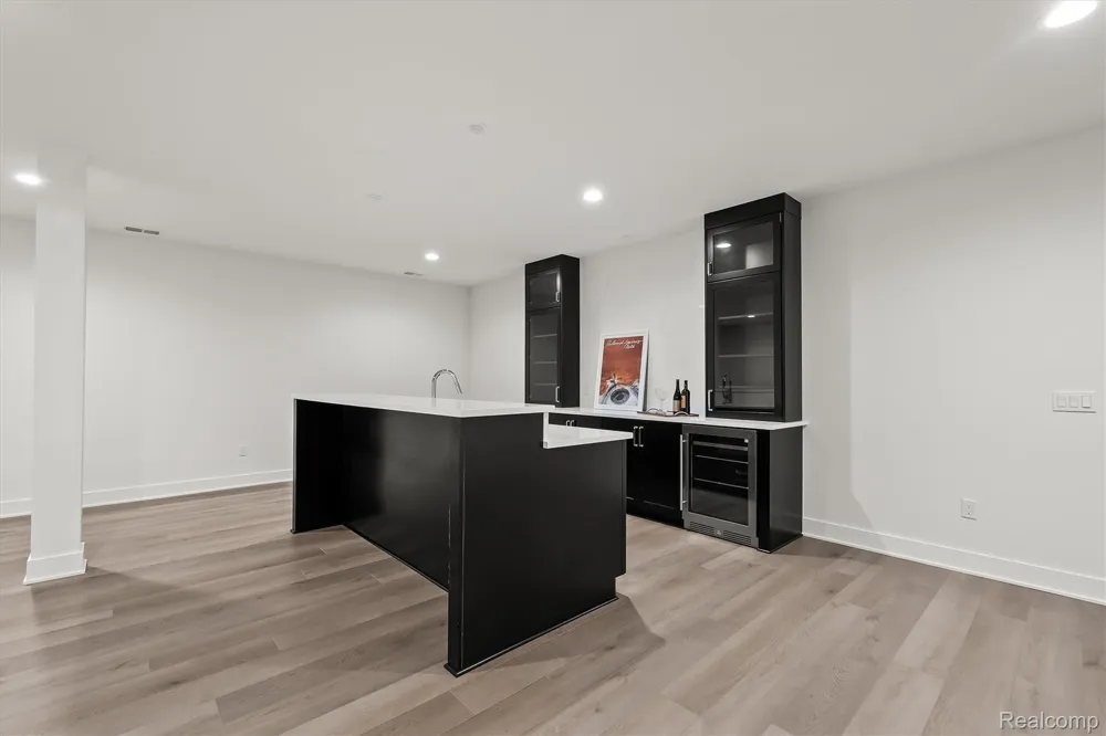 4182 Prescott Park Circle West Bloomfield Charter Township, MI 48323